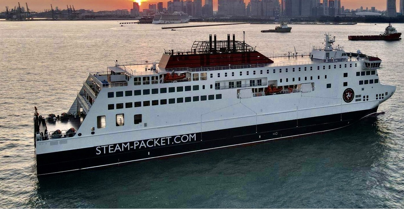  Irish Sea - MANXMAN transiting Irish Sea East of Man