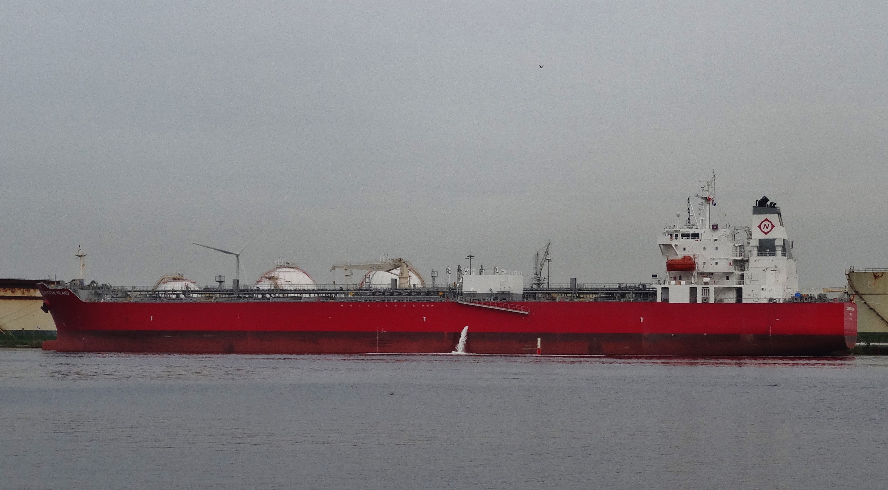 Transit: CLEAROCEAN MILANO    entering English South Coast at The Dover Strait
