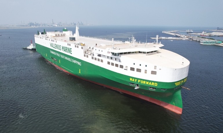 Transit: WAY FORWARD          entering English South Coast at The Dover Strait