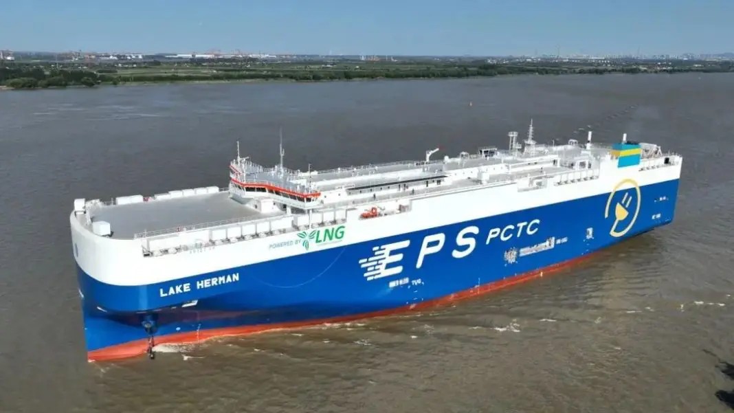  English South Coast - LAKE HERMAN          transiting The Dover Strait
