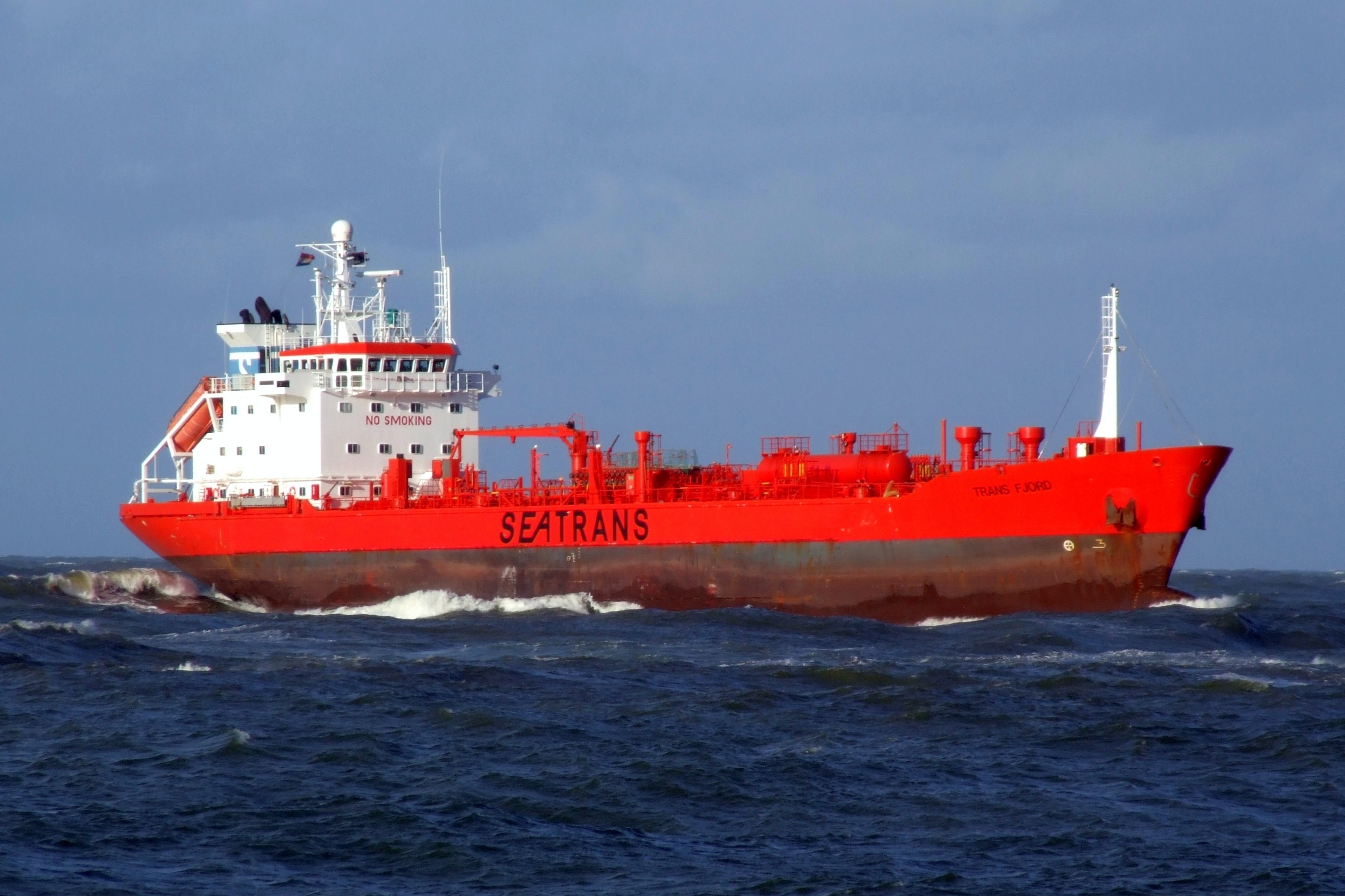 Transit: TRANS FJORD          entering English South Coast at The Dover Strait
