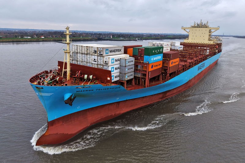 Transit: MAERSK FELIXSTOWE    entering English South Coast at The Dover Strait