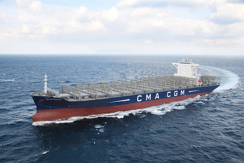  Celtic Sea - CMA CGM FIORDLAND    transiting Celtic Sea