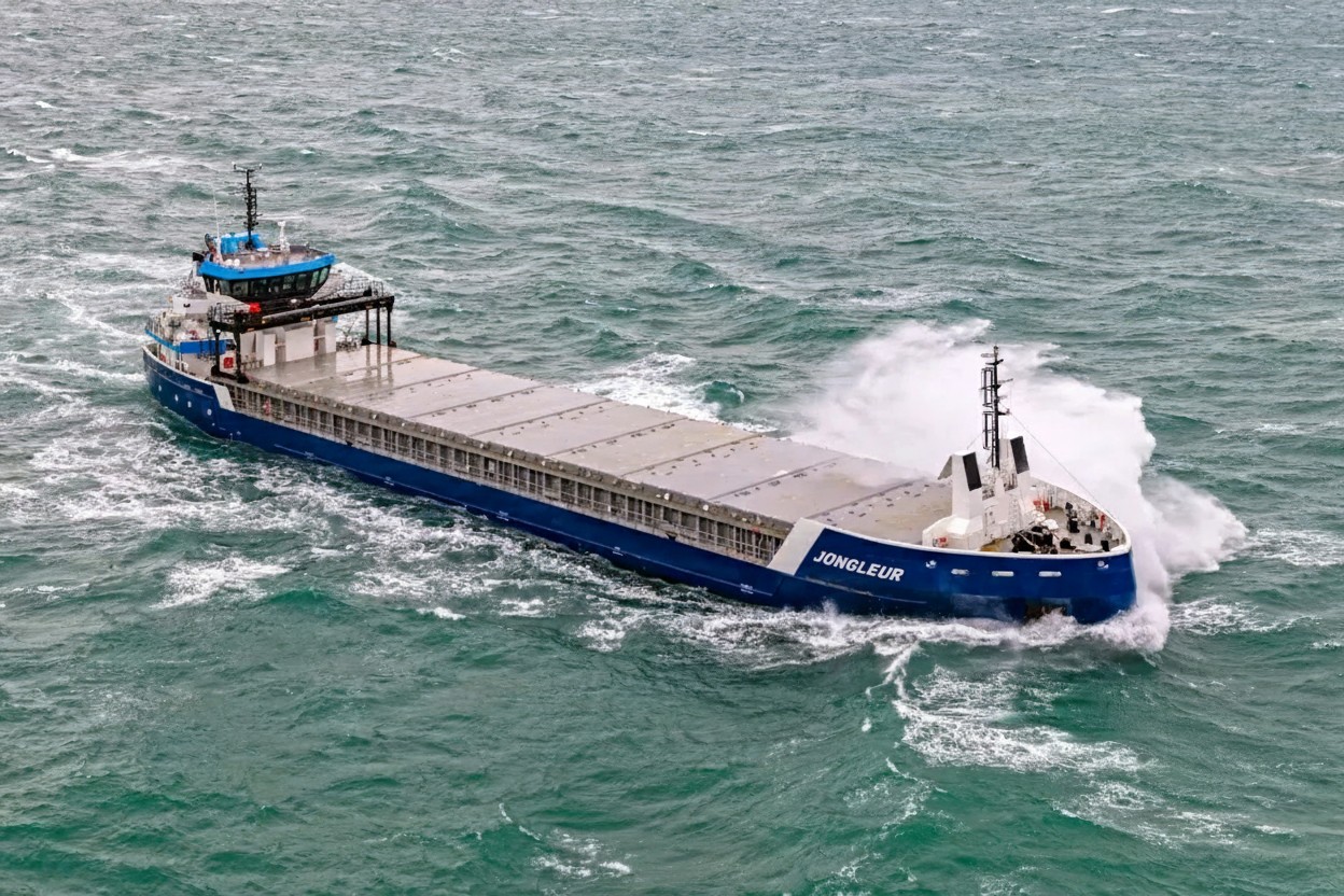 Mersey Departure: JONGLEUR            