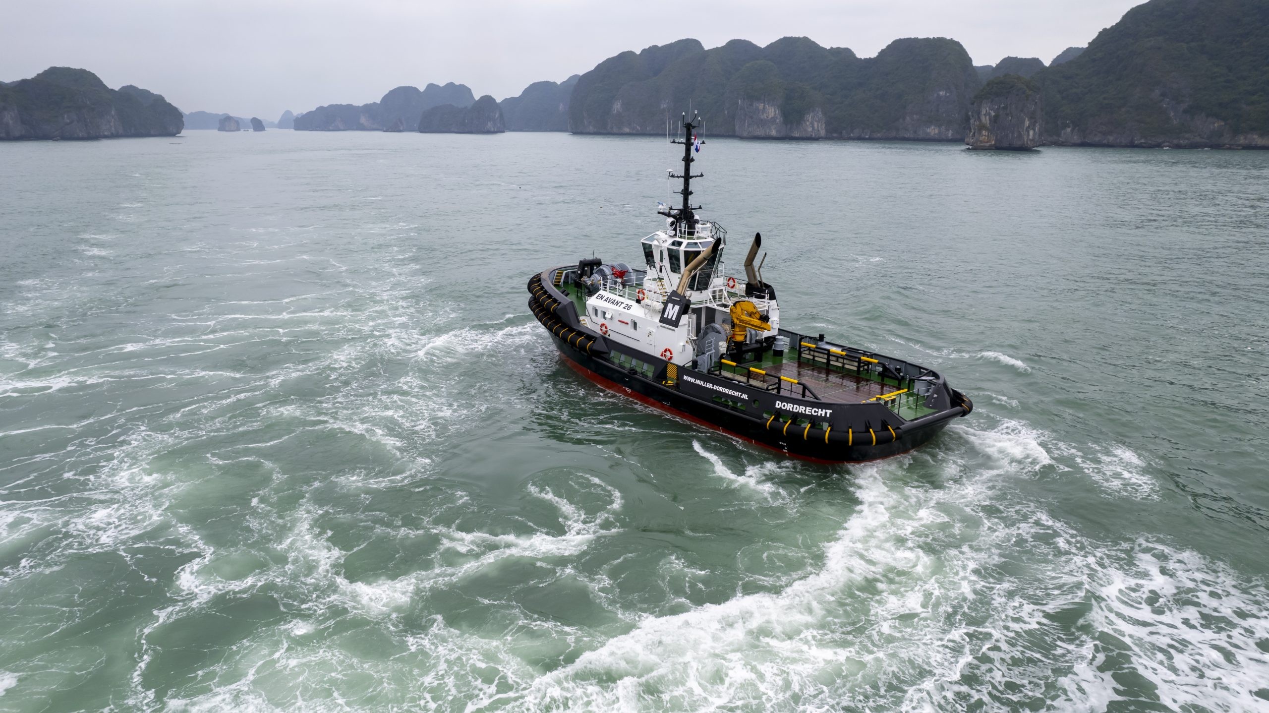 Transit: EN AVANT 26          entering English South Coast at The Dover Strait