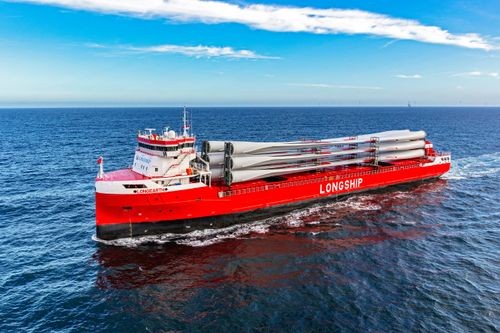 Transit: LONGEARTH            entering English South Coast at The Dover Strait