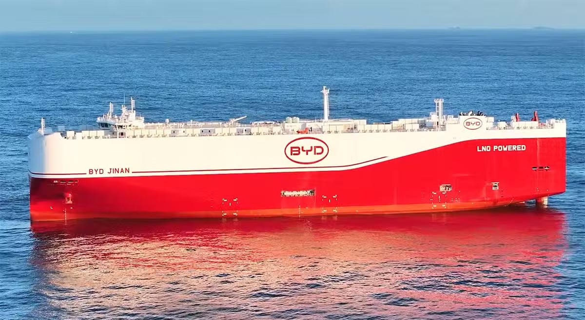 Bristol Channel Departure: BYD JINAN           