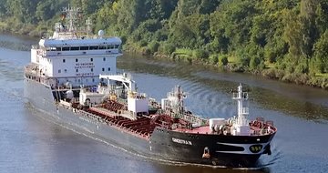 Southampton Arrival: GINOSTRA M          