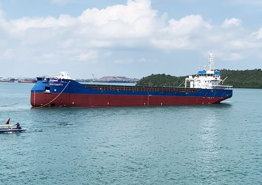 Transit: EMS LIBERTY          entering English South Coast at The Dover Strait