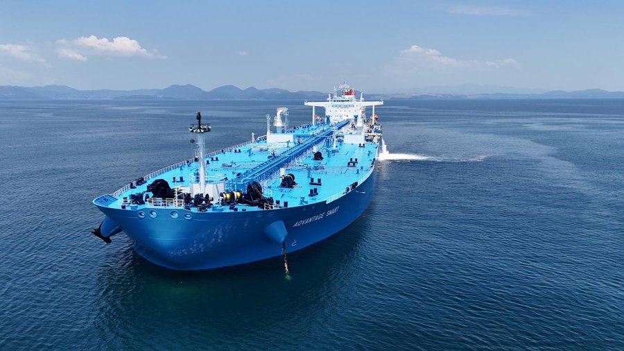 Transit: ADVANTAGE SMART      entering English South Coast at The Dover Strait