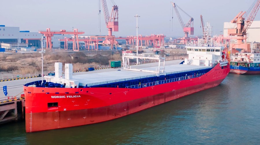  Irish Sea - NORDIC FELICIA       transiting Irish Sea West of Man