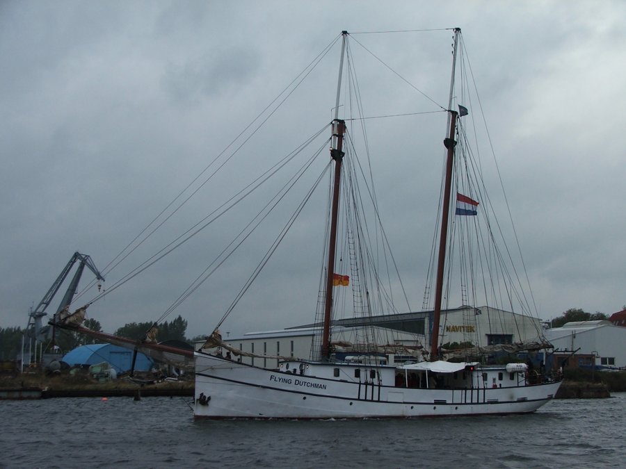  Scottish West Coast - FLYING DUTCHMAN      transiting Little Minch & Skye