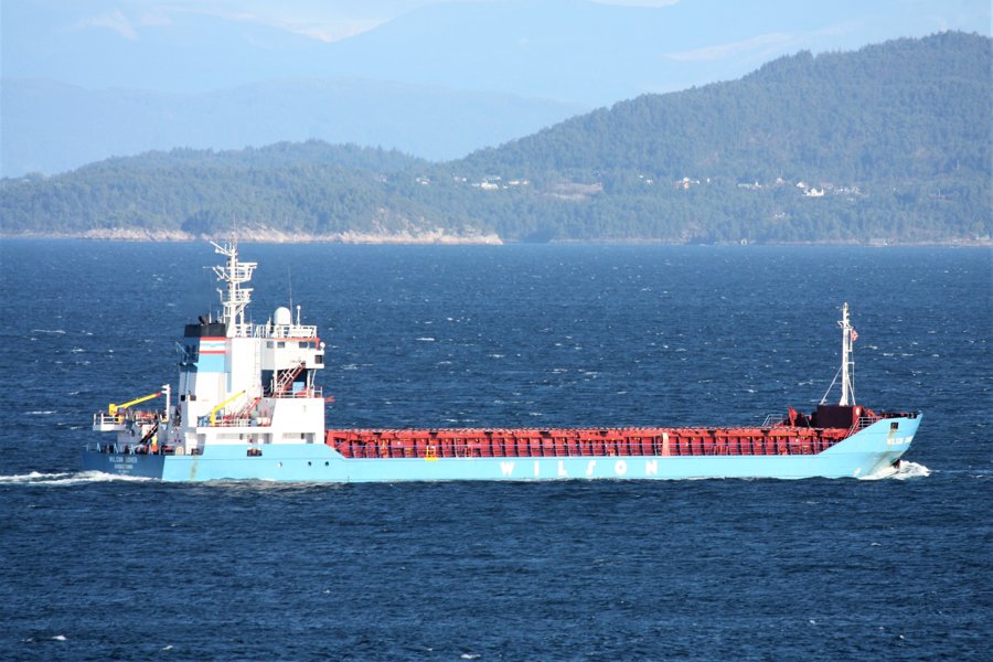 Transit: WILSON DOVER         entering English South Coast at The Dover Strait