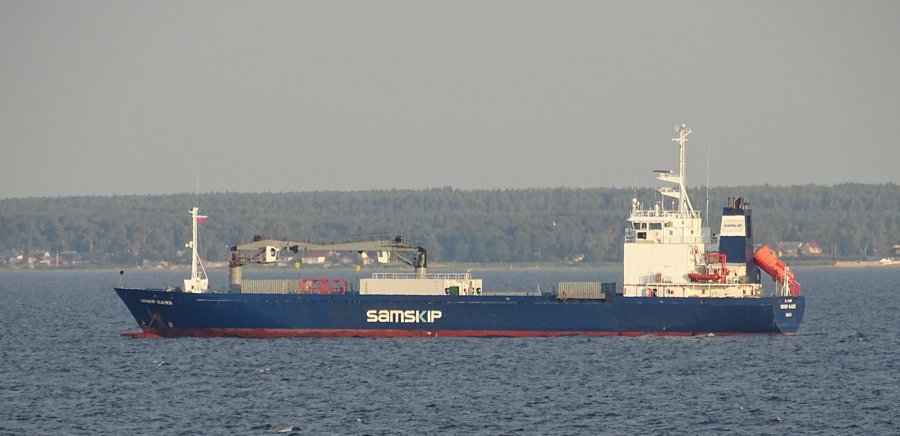  Irish Sea - SILVER GALE transiting Irish Sea off Dublin