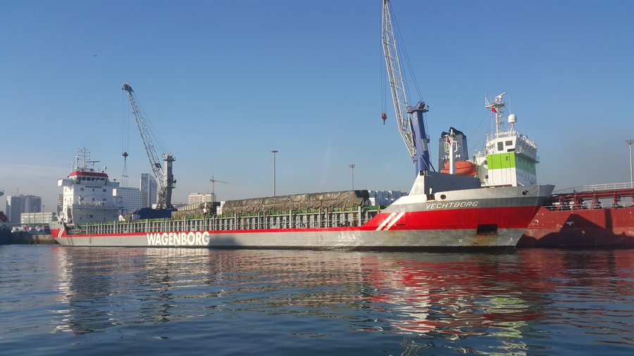 Transit: VECHTBORG            entering English South Coast at The Dover Strait