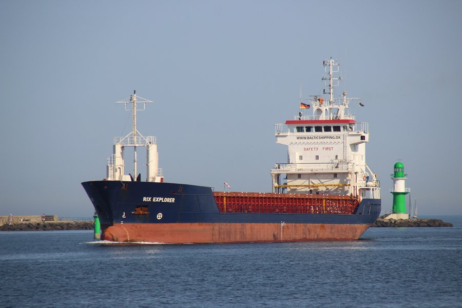 Transit: RIX EXPLORER entering English South Coast at The Dover Strait