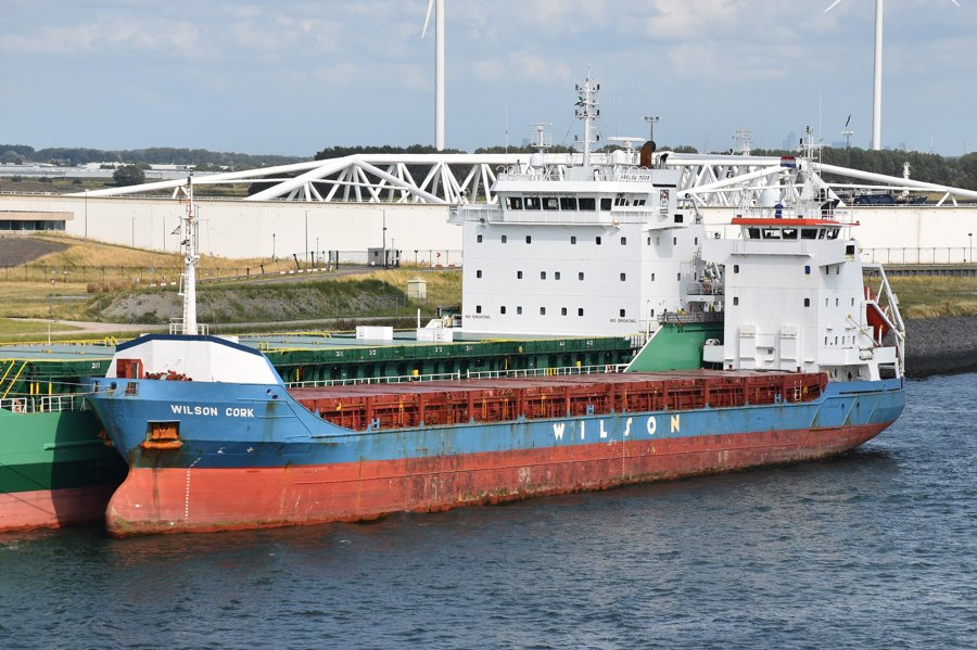 Transit: WILSON CORK          entering English South Coast at The Dover Strait