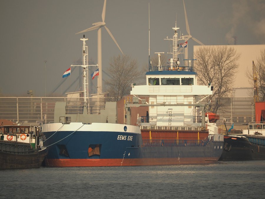 Transit: EEMS EXE entering English South Coast at The Dover Strait