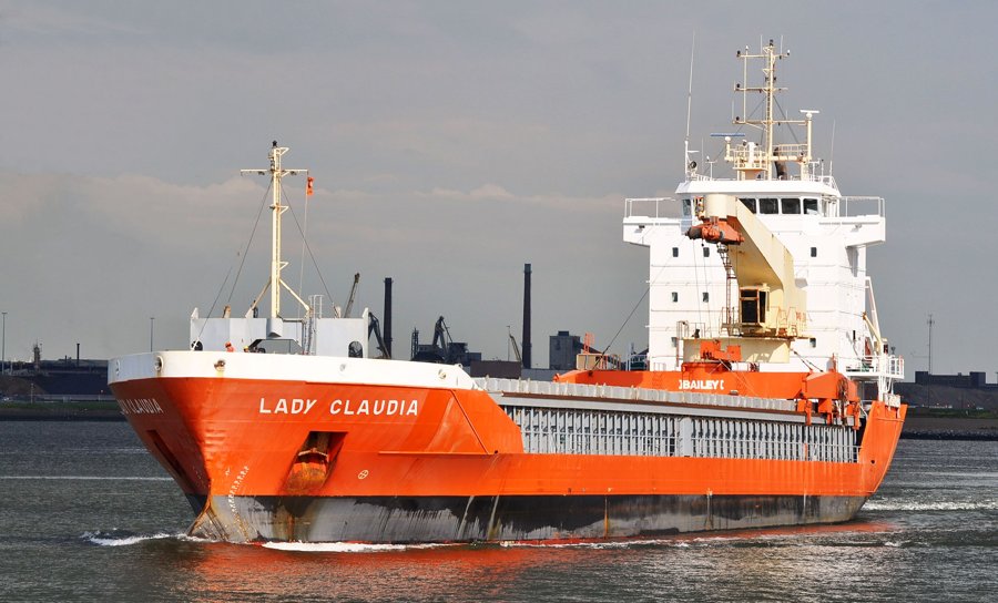 Transit: CLAUDIA  A entering English South Coast at The Dover Strait