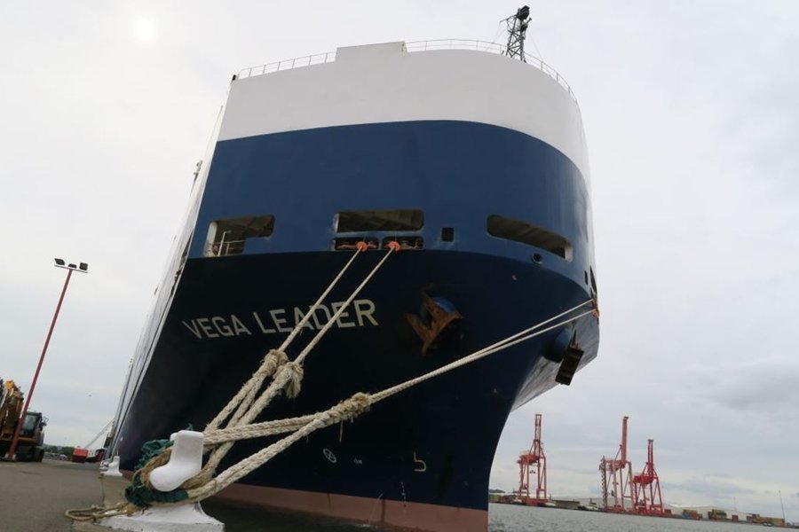  Celtic Sea - VEGA LEADER          transiting Celtic Sea
