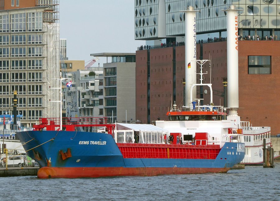  Scottish East Coast - EEMS TRAVELLER transiting Tayside Coast