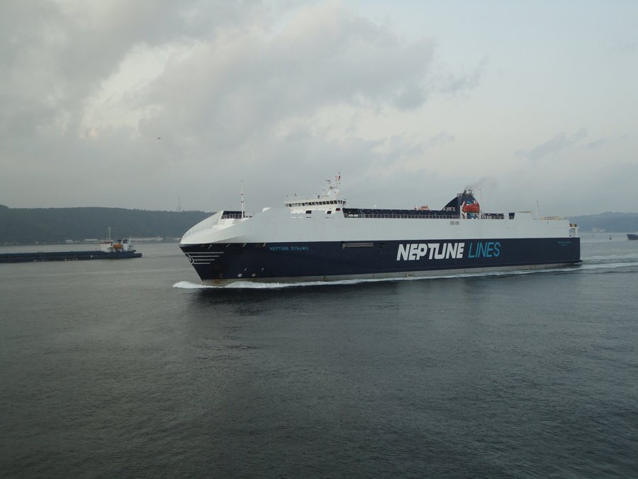 Bristol Channel Arrival: NEPTUNE DYNAMIS