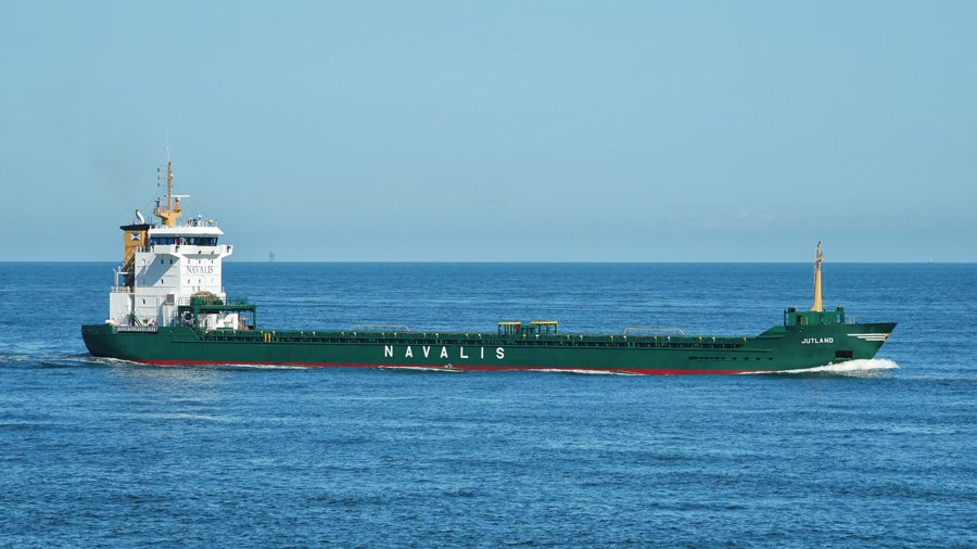 Transit: JUTLAND entering English South Coast at The Dover Strait