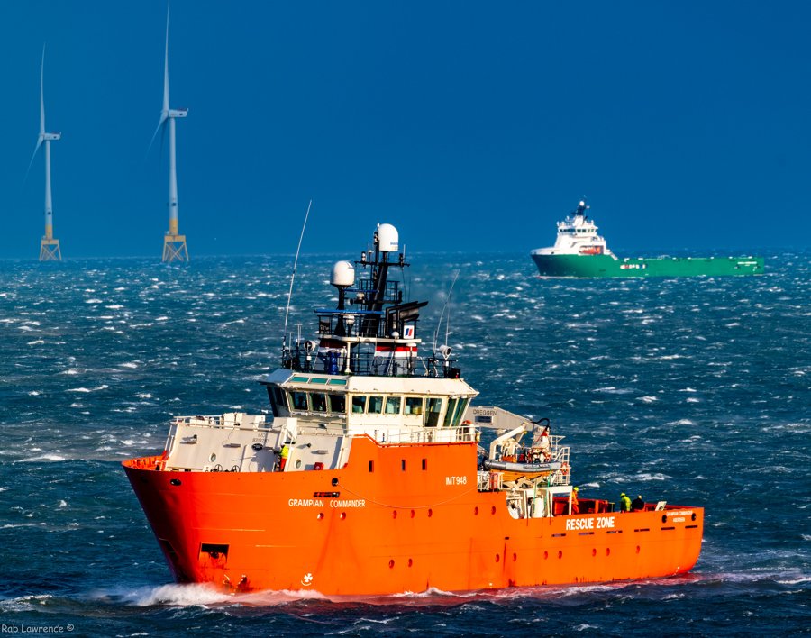  Scottish East Coast - GRAMPIAN COMMANDER transiting Aberdeenshire Coast