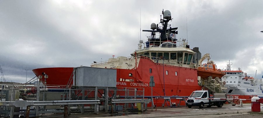  Irish Sea - GRAMPIAN CONTENDER transiting Irish Sea East of Man