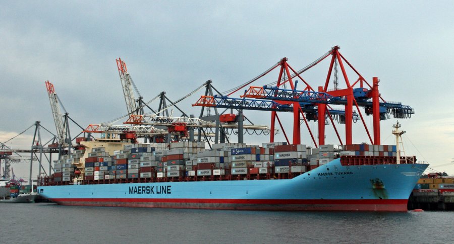 Thames Arrival: MAERSK TUKANG       