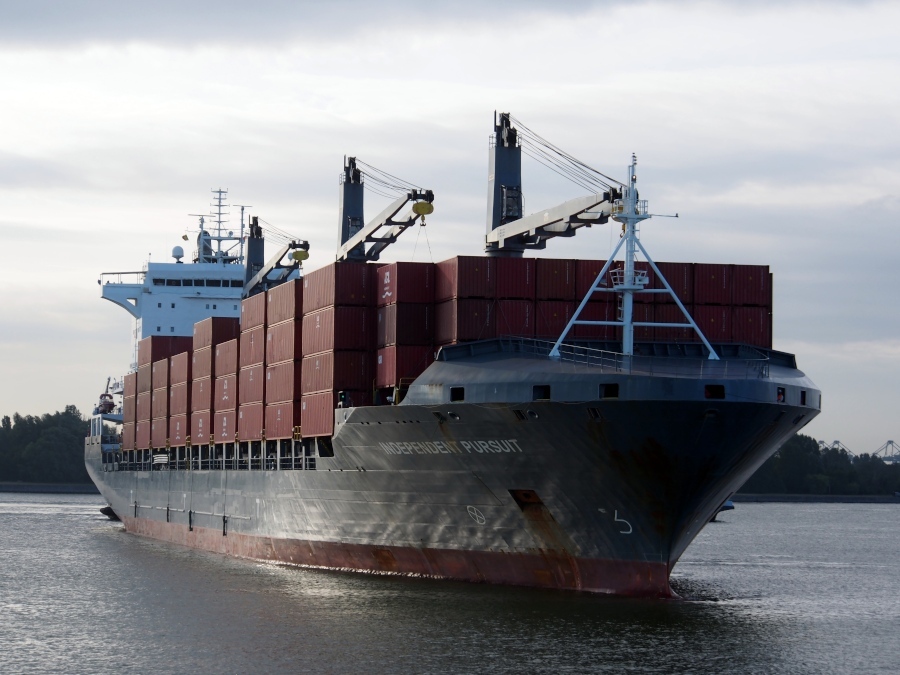 Transit: MSC CHIQUITA III entering English South Coast at The Dover Strait