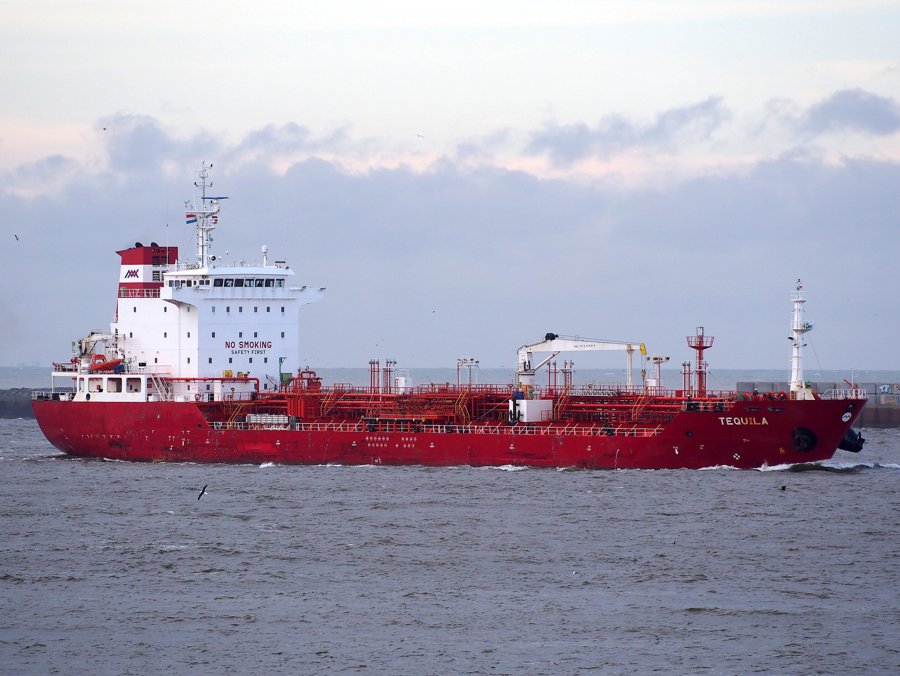 Transit: TEQUILA entering English South Coast at The Dover Strait