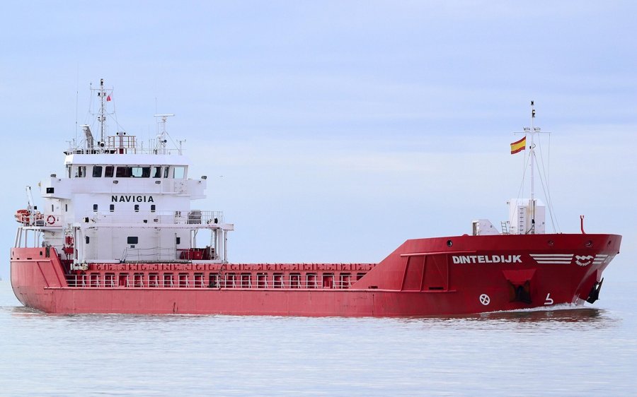  Irish Sea - DINTELDIJK transiting Irish Sea off Anglesey