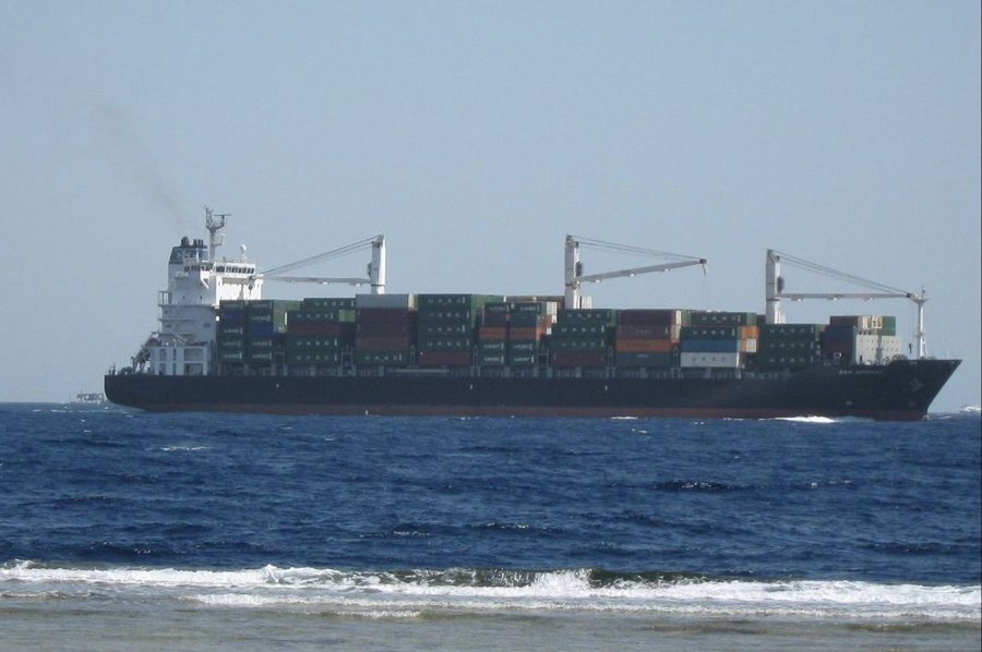 Transit: OKEE HENRI           entering English South Coast at The Dover Strait