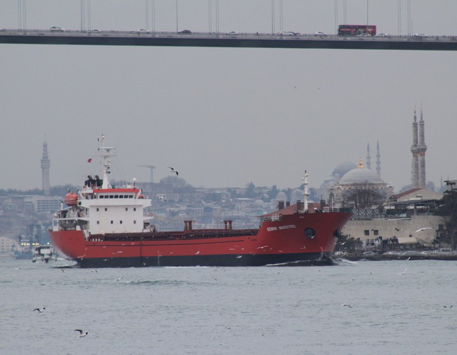 Transit: GEMINI MAESTRO       entering English South Coast at The Dover Strait