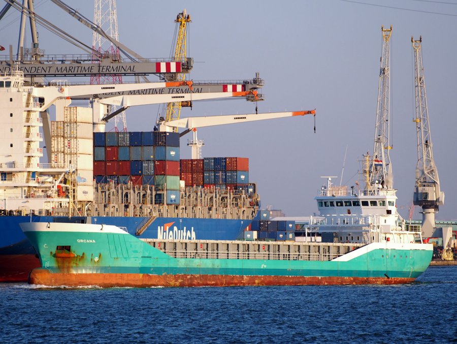 Transit: CELTIC FORTUNE entering English South Coast at The Dover Strait