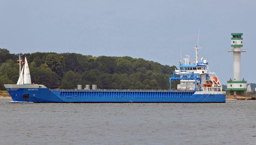 Transit: NEERBORG             entering English South Coast at The Dover Strait