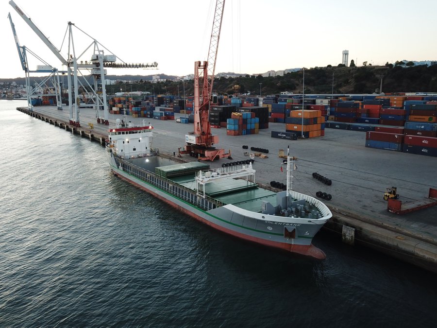 Transit: SOLENTBANK entering English South Coast at The Dover Strait