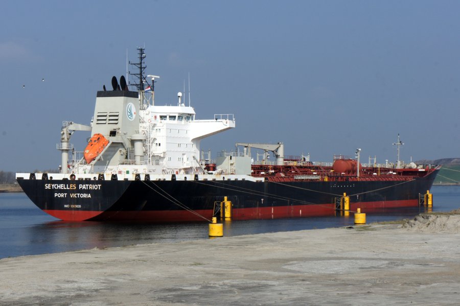 Transit: SEYCHELLES PATRIOT entering English South Coast at The Dover Strait