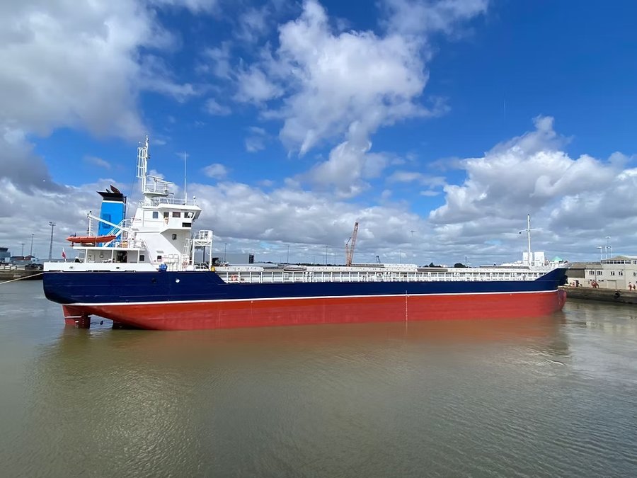  Scottish West Coast - CELEBRITY            transiting North Channel at Belfast
