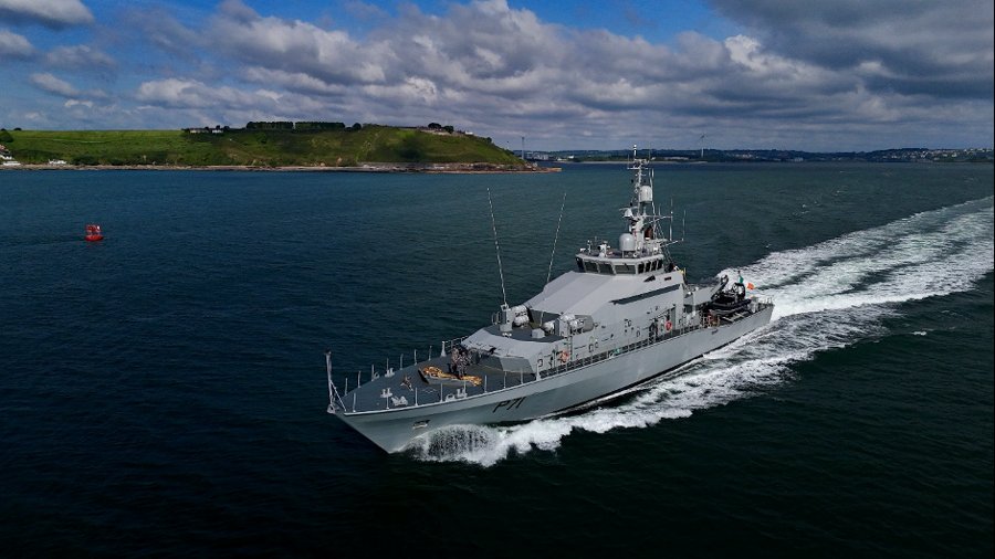  Irish Sea - L.E. AOIBHINN transiting Irish Sea off Dublin