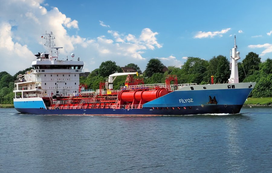 Transit: FILYOZ               entering English South Coast at The Dover Strait