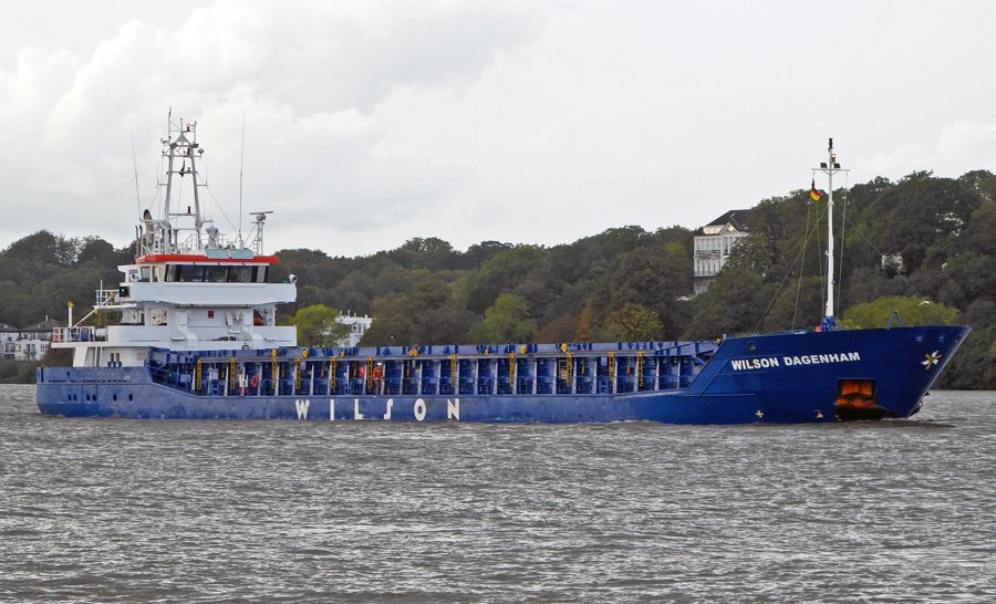 Transit: WILSON DAGENHAM entering English South Coast at The Dover Strait