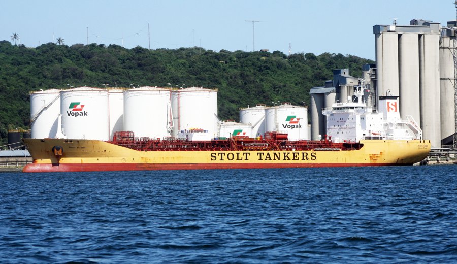 Transit: STOLT ISLAND         entering English South Coast at The Dover Strait