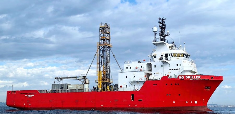 Transit: NG DRILLER           entering English South Coast at The Dover Strait