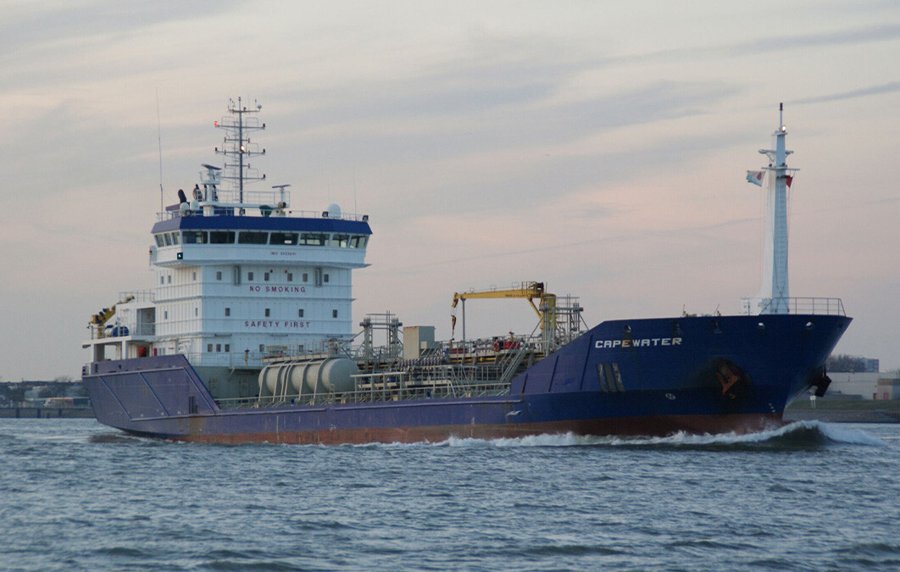 Transit: CAPEWATER entering English South Coast at The Dover Strait