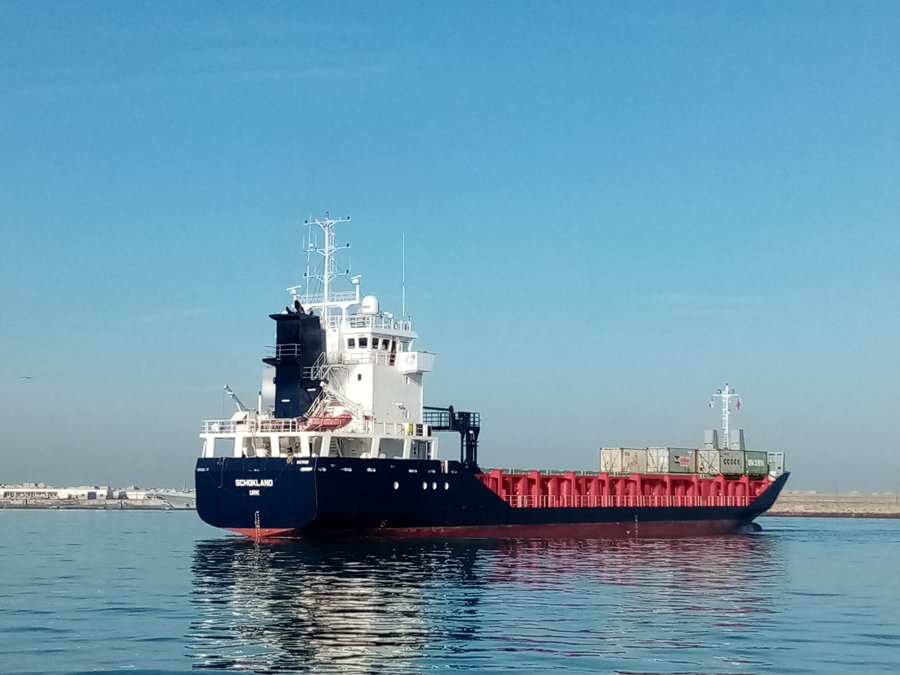  Scottish North Coast - SCHOKLAND transiting Pentland Firth