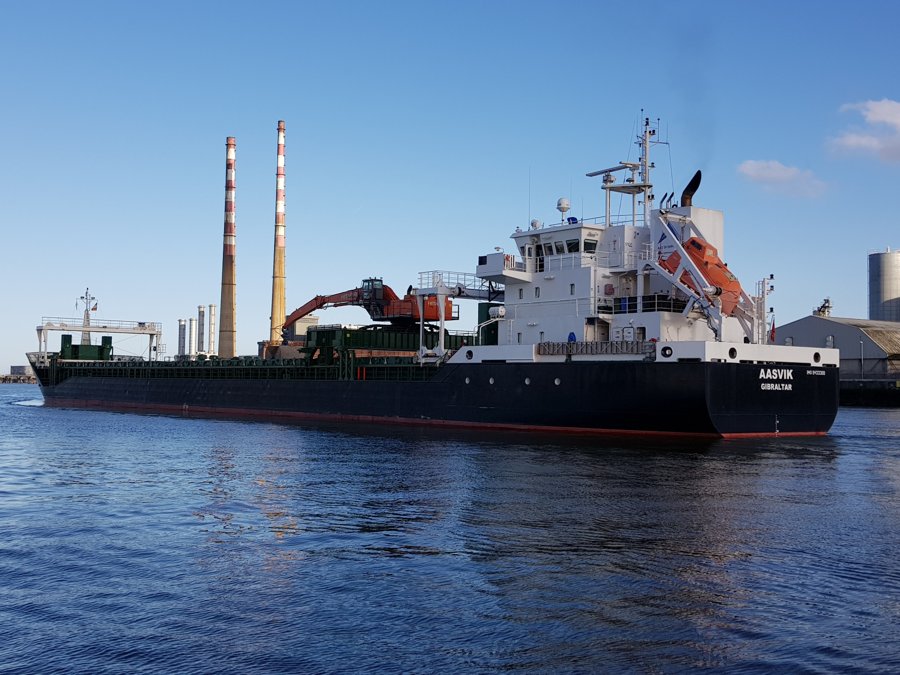 Thames Departure: AASVIK