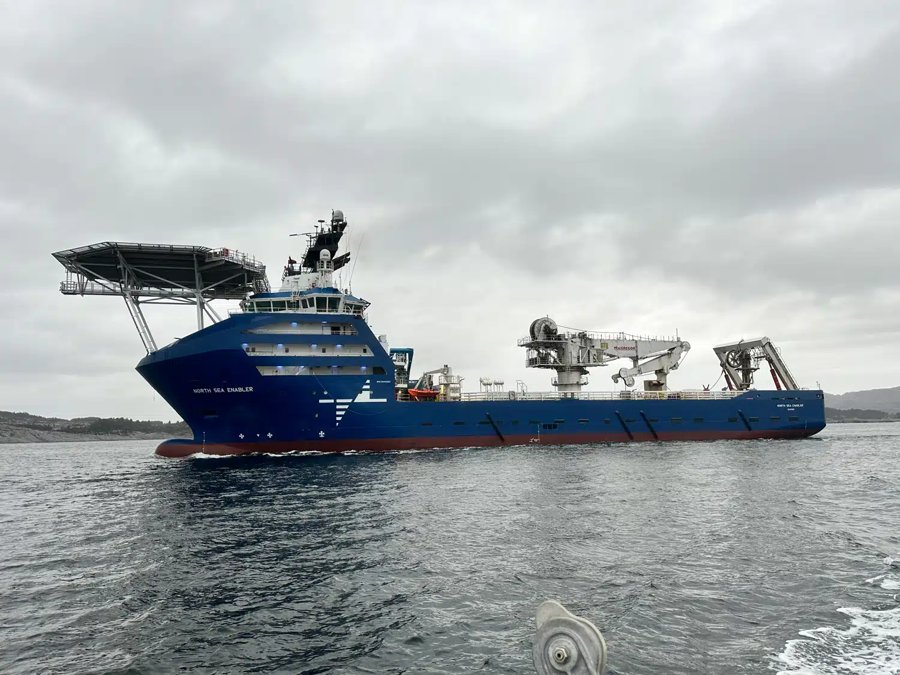  Scottish East Coast - NORTH SEA ENABLER    transiting Aberdeenshire Coast