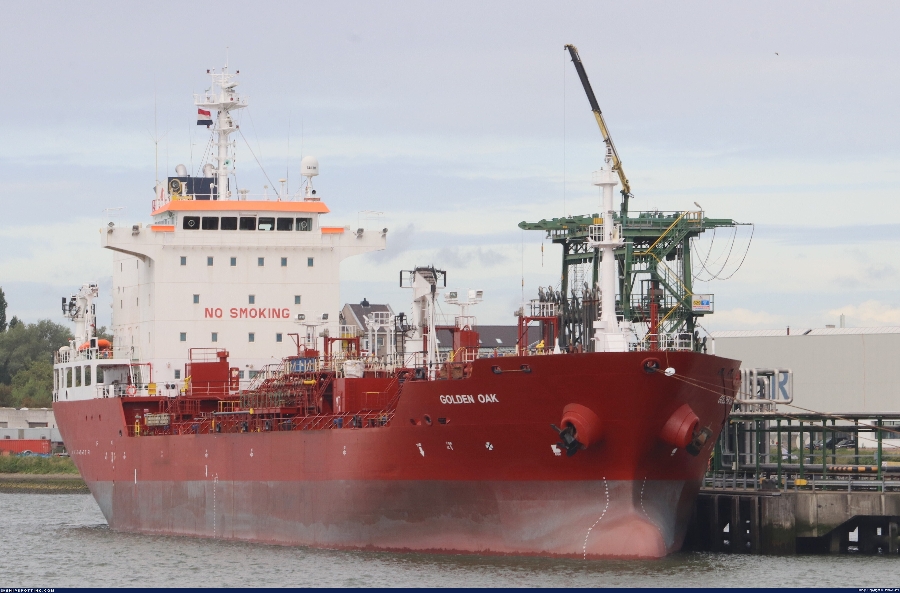  Irish Sea - GOLDEN OAK transiting St Georges Channel